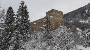 Zamek Berneck zimą, © Burg Berneck