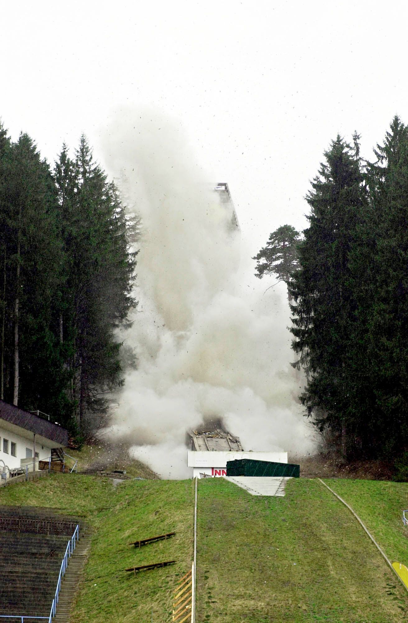 Sprengung der alten Bergiselschanze