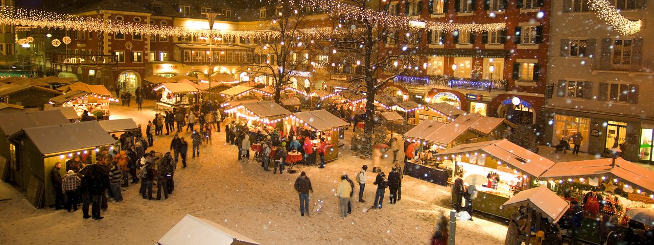 Świecące lampiony i girlandy, © Advent in Tirol